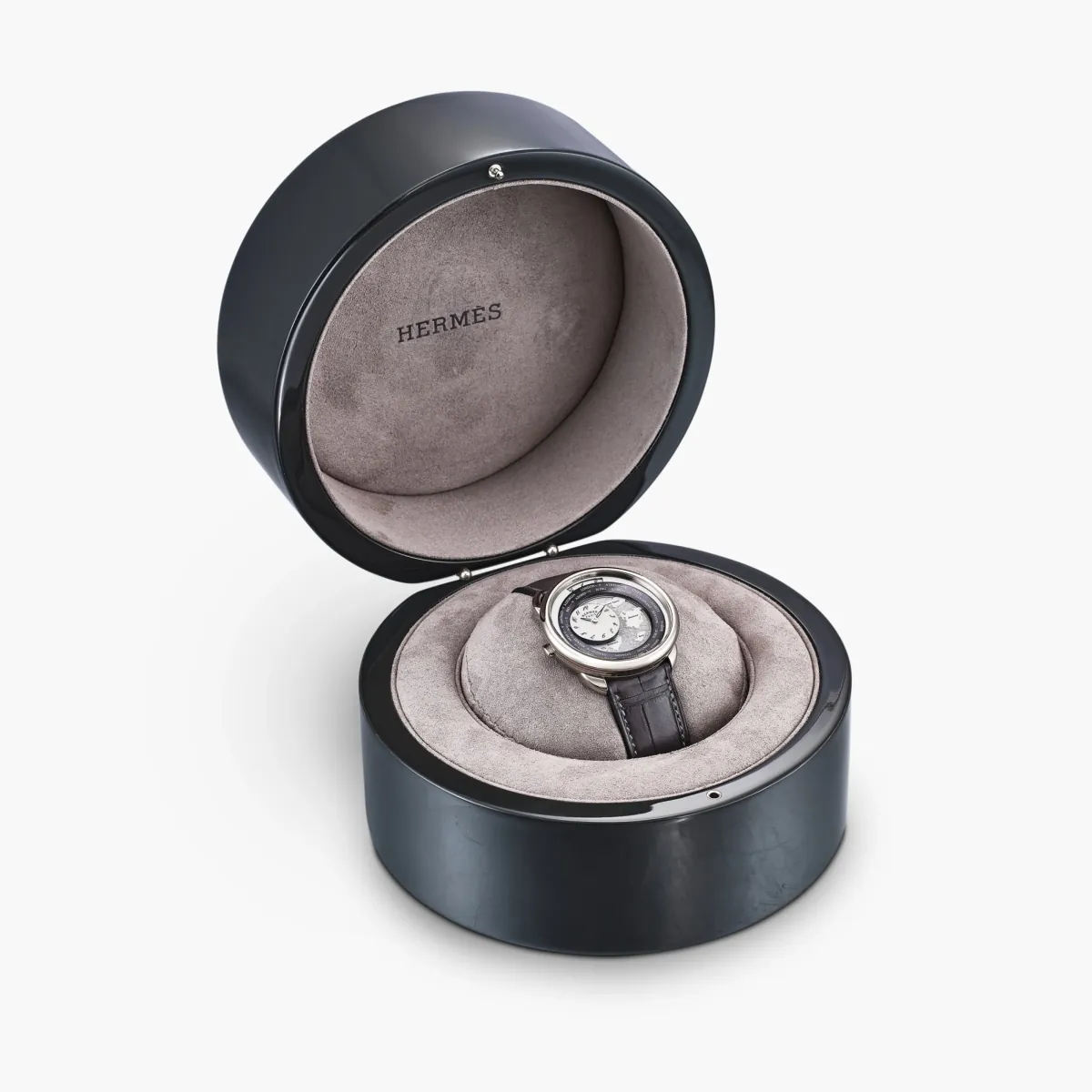Hermès Arceau Le temps voyageur Reference AR10.790, white gold wristwatch with dual time and world time, Circa 2023